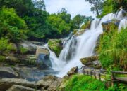 Suka Adrenalin? Cobain 2 Wisata Alam Curug yang Menyuguhkan Waterfall Rappelling